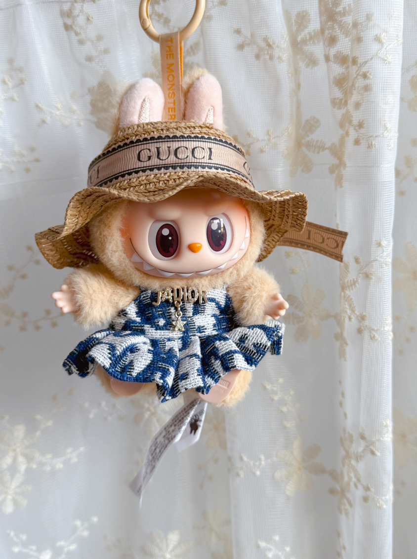 labubu DIOR outfit