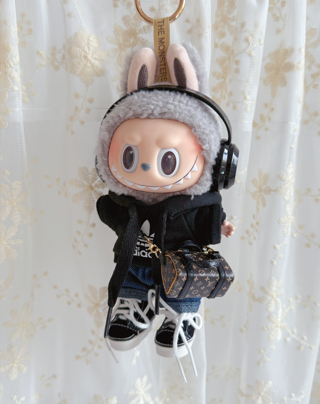 Labubu Adidas