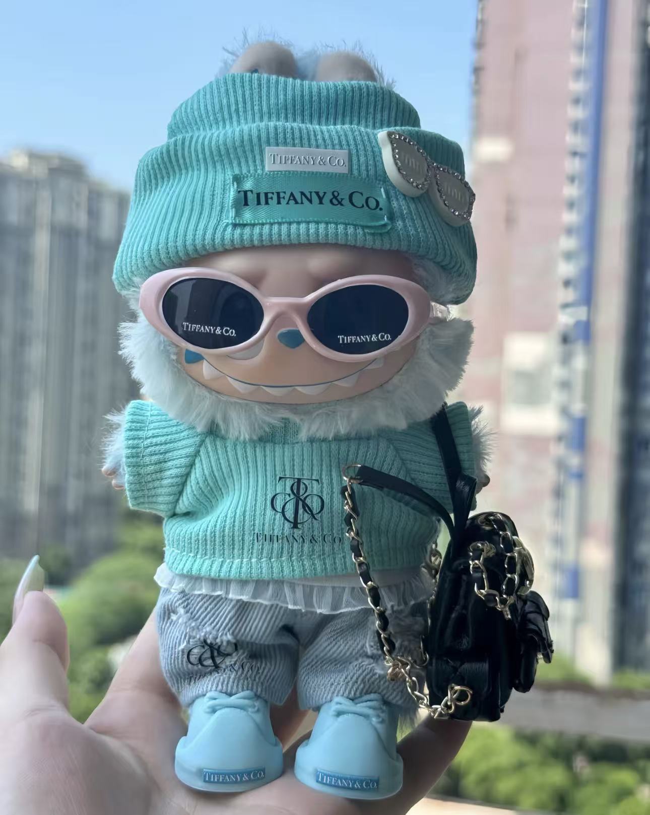 Labubu Tiffany & Co.outfit