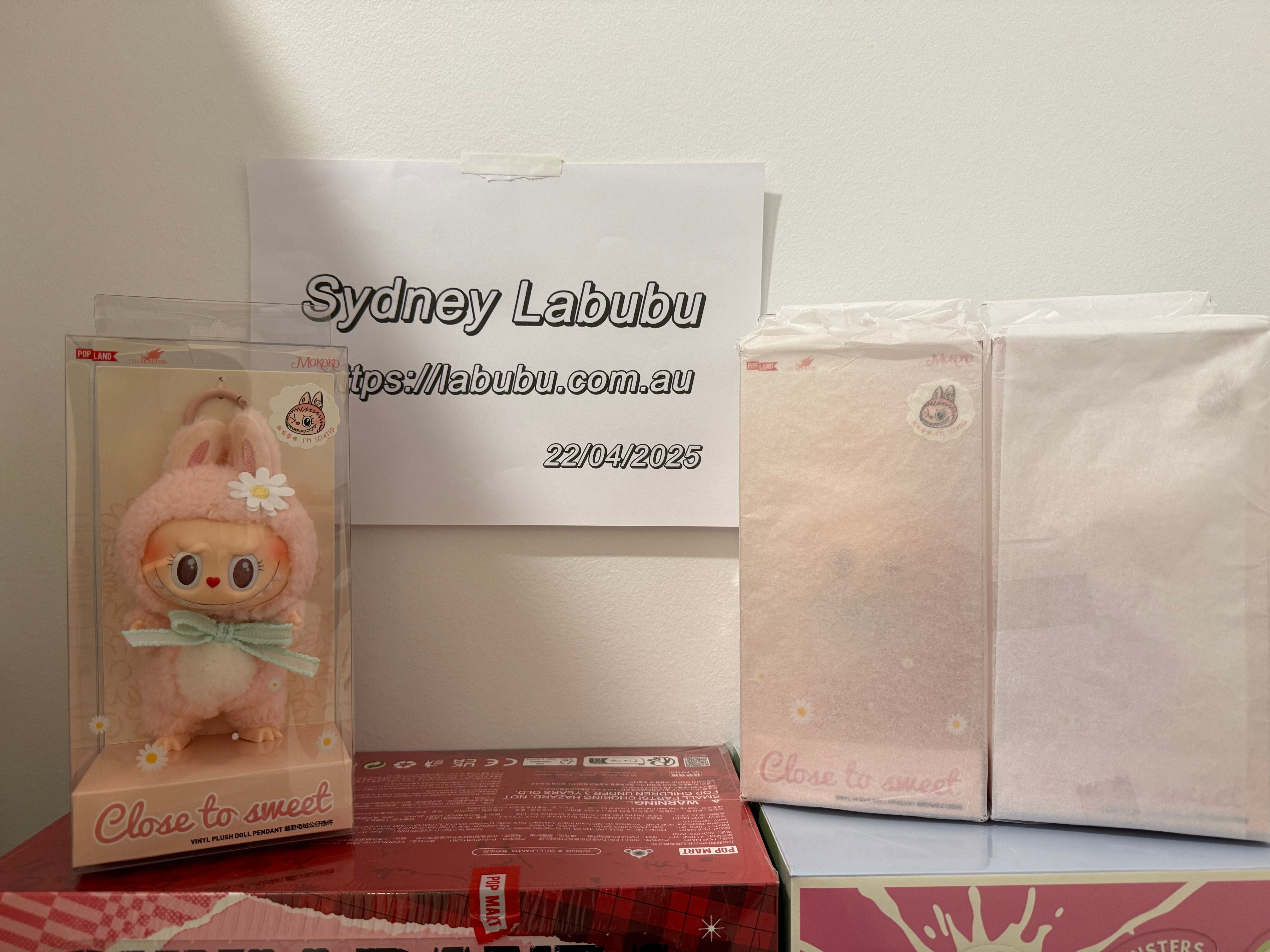 Pop Mart  Mokoko Close to Sweet Vinyl Plush Doll Pendant Keychain