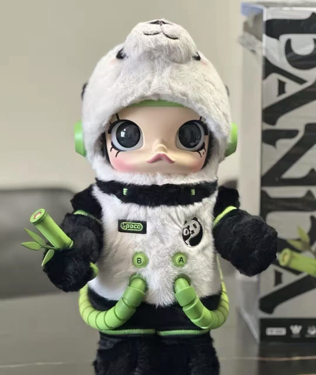 POP MART MEGA SPACE MOLLY PANDA 400%