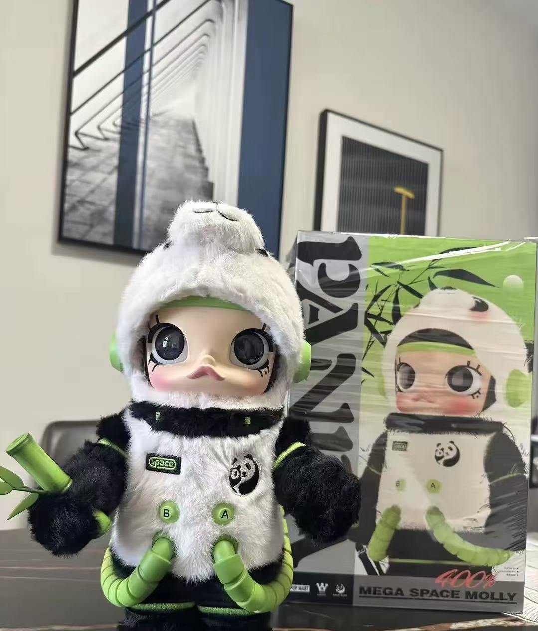 POP MART MEGA SPACE MOLLY PANDA 400%